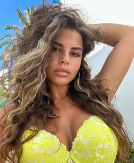 Zoya